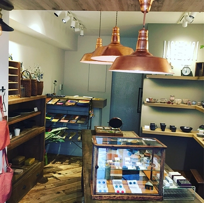 雑貨の聖地 西荻窪駅南口に モダンスタイリッシュな生活日用雑貨店「tsugumi」オープン