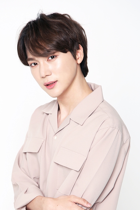 KO GUN/コ ゴン 1997.3.7生まれ 179cm、A型