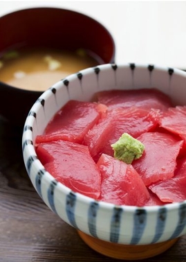 生まぐろ丼 限定20食