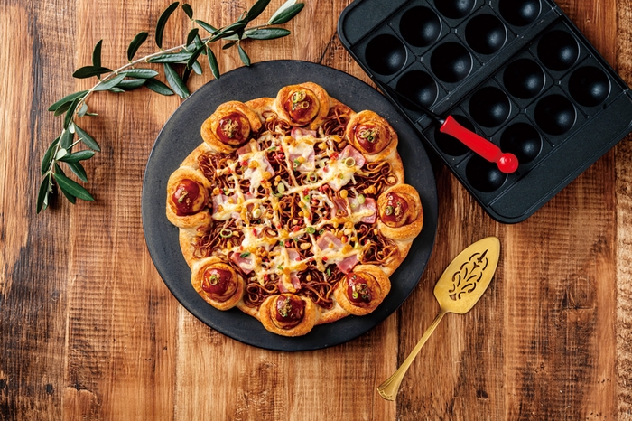 タコヤキヤキソバピザ