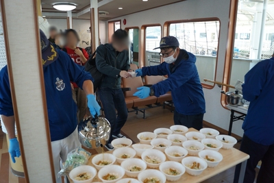 にゅうめん(煮麺)を調理・提供(1)