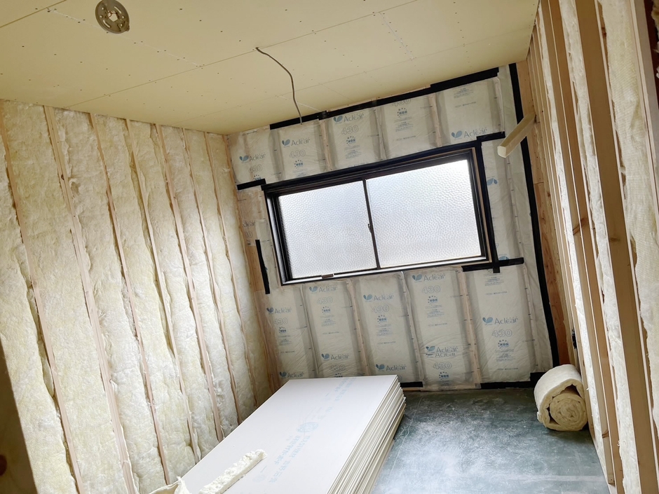 全壁面断熱材施工