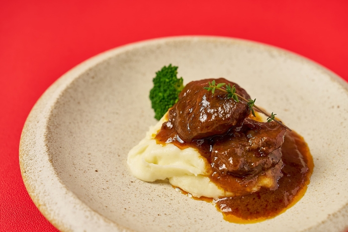 冬の特別メニュー「静岡県産和牛の赤ワイン煮込み クリスマスプレート」