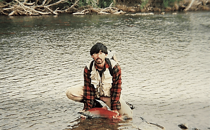 アラスカで魚類調査のボランティア活動に参加した時の様子。生態学研究者への道を歩む原点となった。