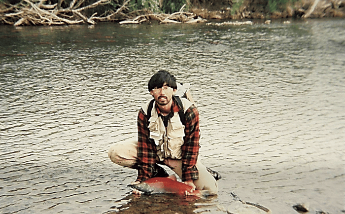 アラスカで魚類調査のボランティア活動に参加した時の様子。生態学研究者への道を歩む原点となった。