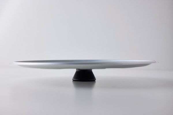 平らなつまみが便利