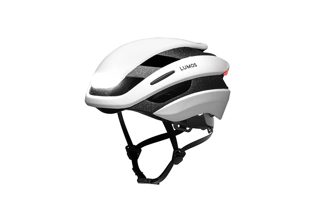 LEDとウィンカーを搭載 革新的な自転車用ヘルメット Lumos Ultra ...