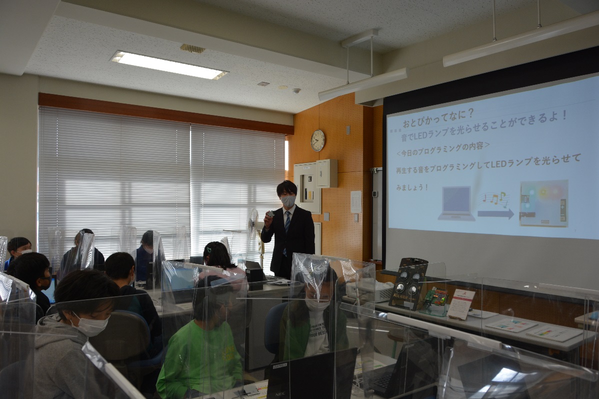 【仙台市】地元ＩＴ企業が教材を開発！　小学校でプログラミングの体験授業