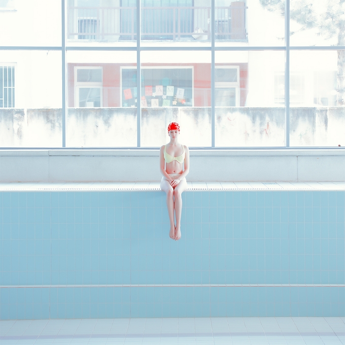 SwimmingPool02 (c)Maria Svarbova for NHP Publishing