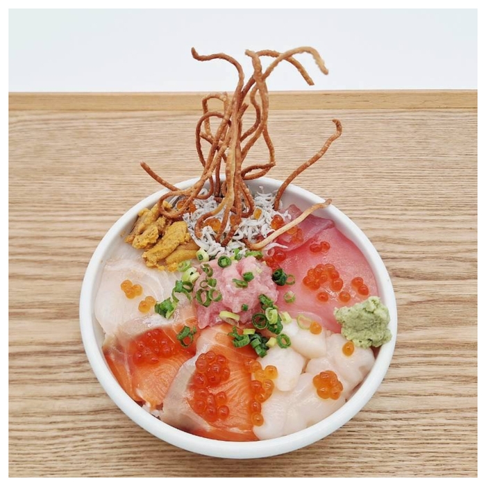 海鮮8種 ぱりぱりそばがき丼