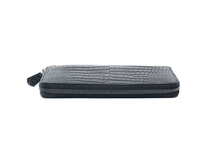 新型ラウンドファスナー 長財布 横写真