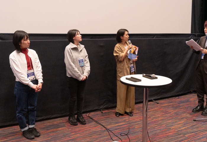 左から、阿部静 氏、黒島亜夢 氏、Sora氏