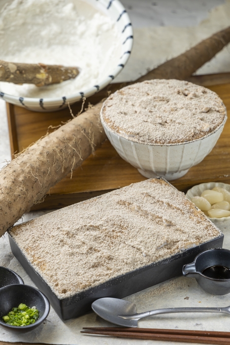 砂丘そば 1,298円／砂丘の海鮮丼 1,628円