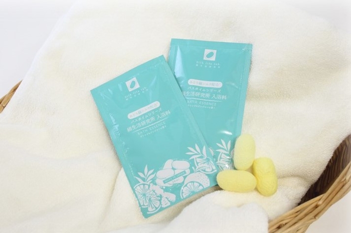 バスエッセンス 『絹生活研究所 入浴料S』