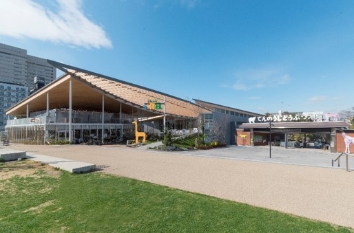 【てんしば i:na（イーナ）外観】