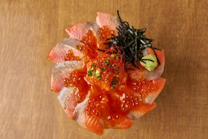 サクラマス旨辛丼