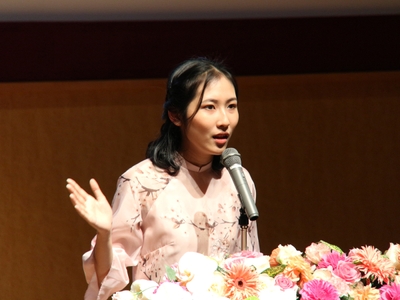 優勝の栄光に輝いたファムトゥニャ・ウイエンさん