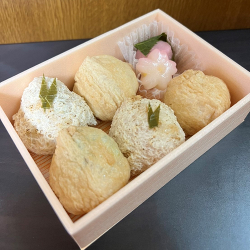 福寿家のさくら薫る春の塩伊奈利　1セット6個入り　1,080円