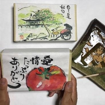 絵手紙風掛け紙で人気の、よしのやの葛餅