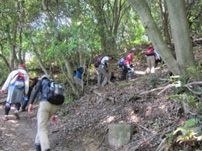 9/1は炭ヶ谷で涼風感じる沢登りを