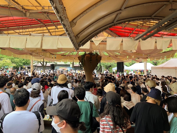 音楽ステージ(ORANGE STAGE)