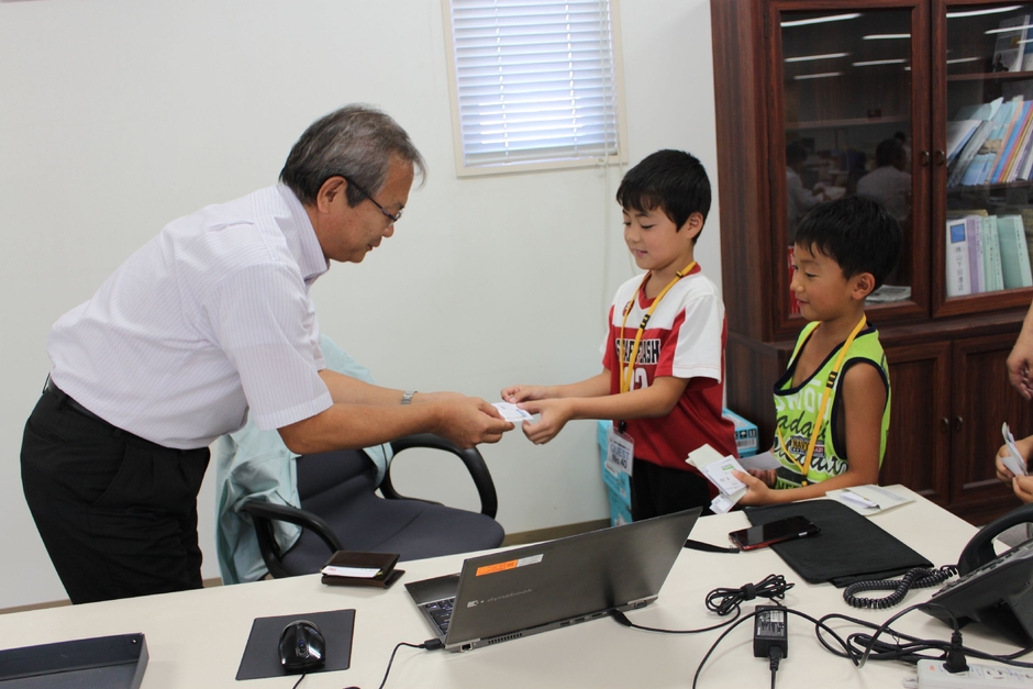 宮﨑裕司社長と名刺交換