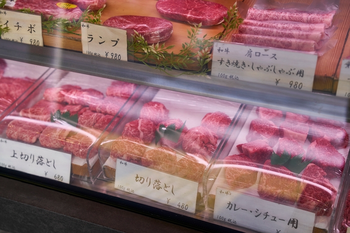 肉匠丸富中野新橋本店ショーケース_2