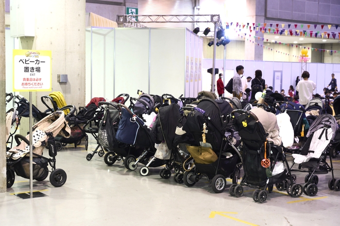 ベビーカー置き場の様子