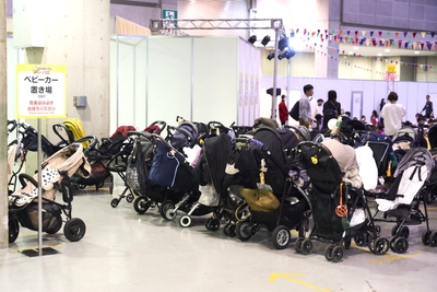 ベビーカー置き場の様子