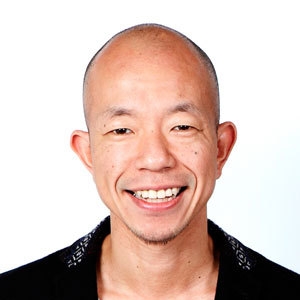 メインMC:バイきんぐ 小峠 英二