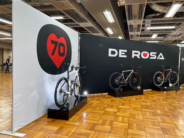 クイックパネルによる展示　(C)株式会社日直商会