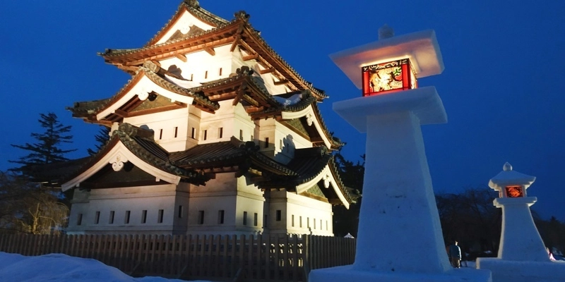 青森県弘前市、『弘前城雪燈籠まつり』を2月7日より開催　 ～約150基の雪燈籠や約300基のミニカマクラが魅了～