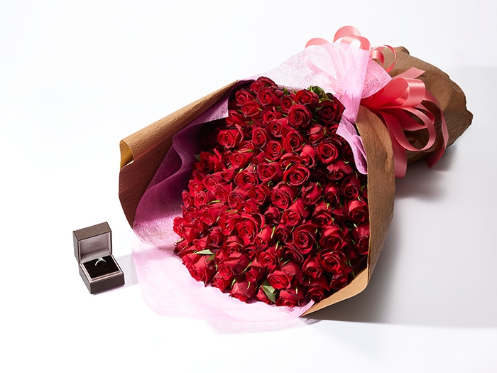 バラの花束(108本)