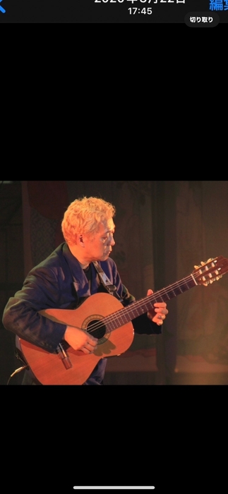 アコースティックギター 岩田晃司さん