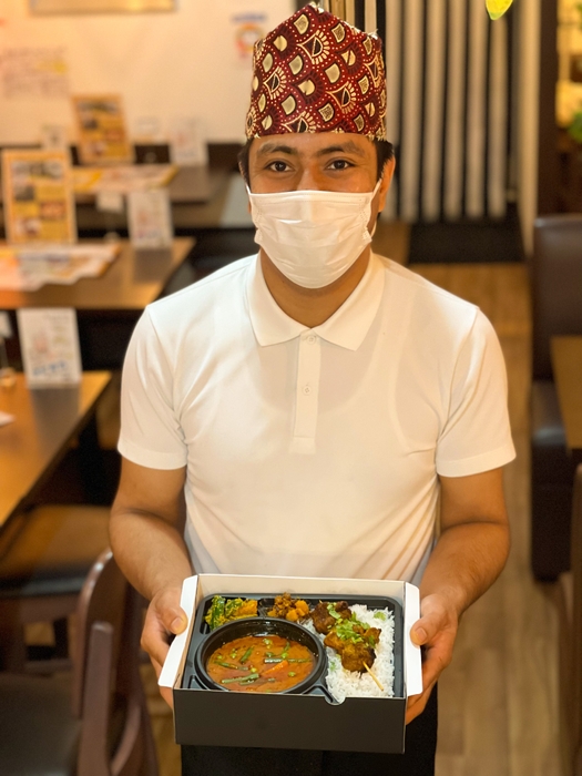 ゴールデンBBQ&ベジタブルカレー弁当 2