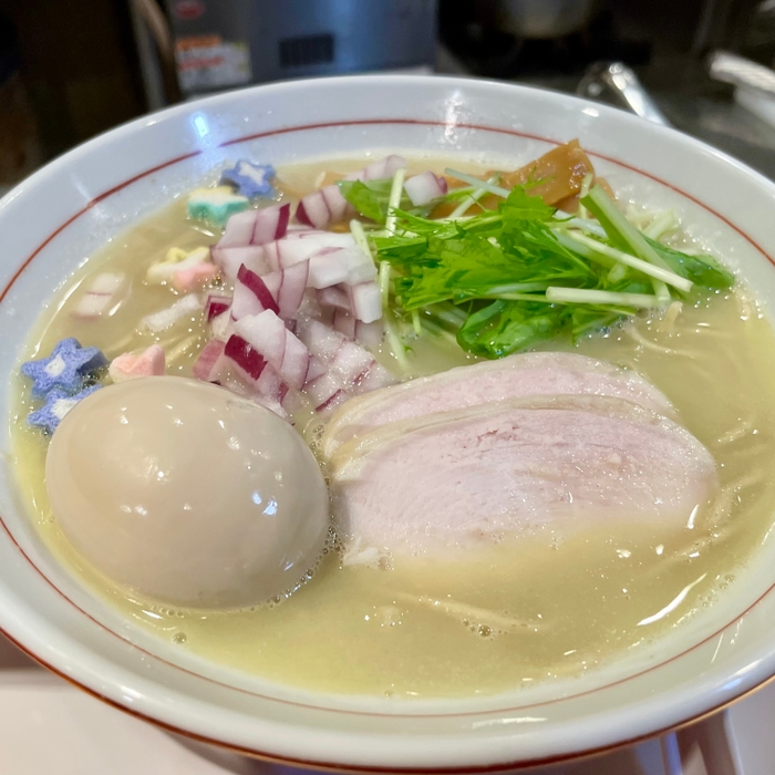 鶏白湯ラーメン　