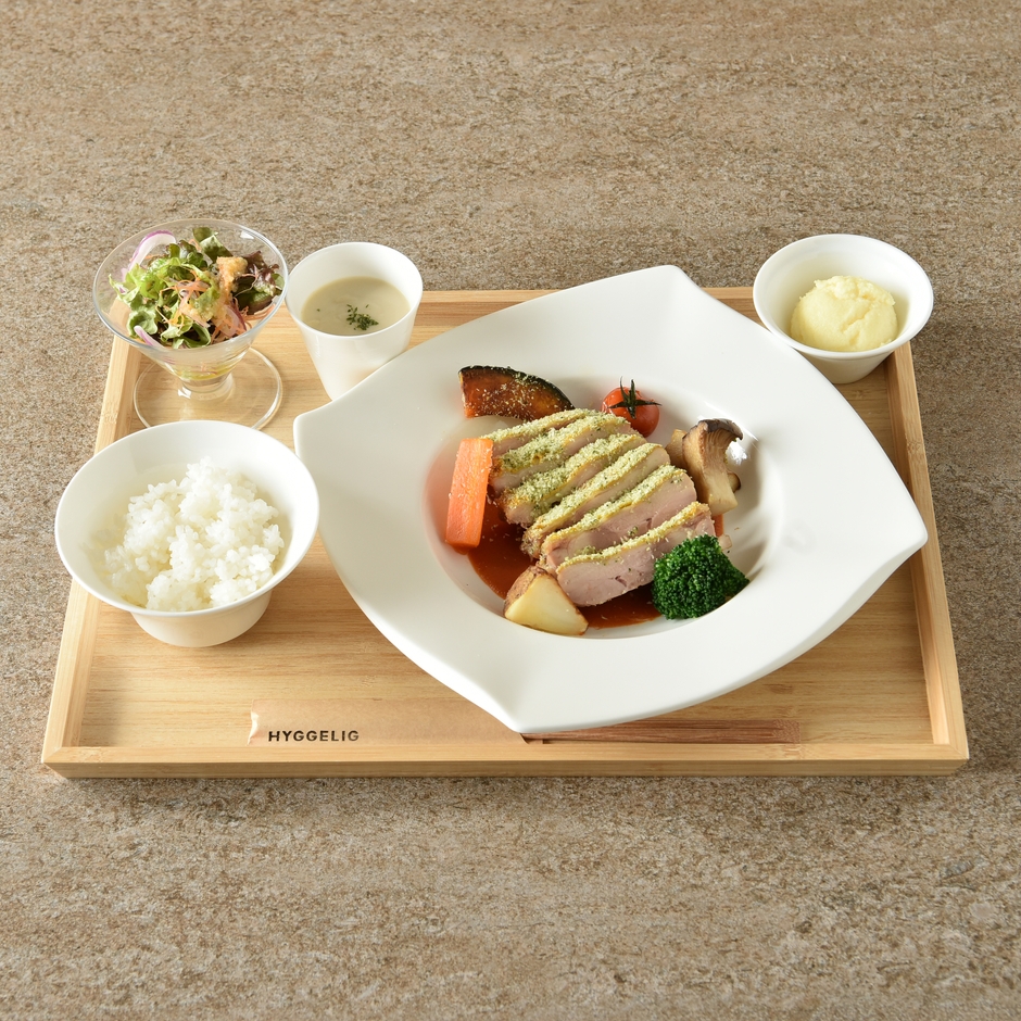 鶏肉のペルシャードランチ