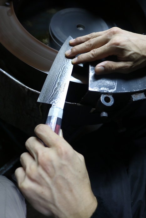 関の包丁職人業(仕上研ぎ)