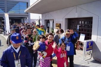 3/6（日）飯塚市あるこう大会「健幸ウォーキング」参加　～近畿大学硬式野球部員15人がボランティア協力～