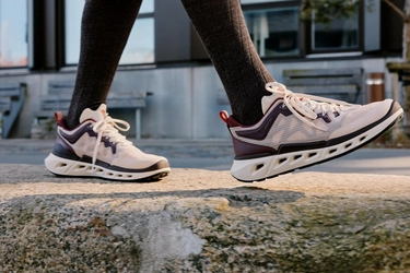 「履いただけで、快適さはわかるのか？」 ECCO、“歩いてから選ぶ”体験「ECCO Walks」をスタート