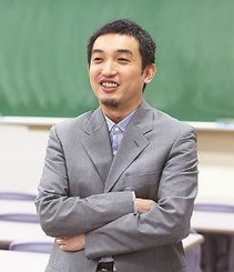 近畿大学法部 政策法学科 教授 神田 宏