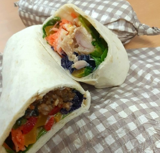 チキンとひき肉のトルティーヤ(スパイシー&テリヤキ風味)