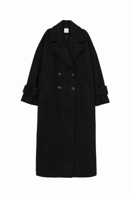 ウールブレンドロングコート¥9,999(52% リサイクルウール 46% リサイクルポリエステル)