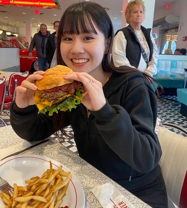 テネシー州まで遊びに行った時の写真。いかにもアメリカンなハンバーガーが美味しかったです