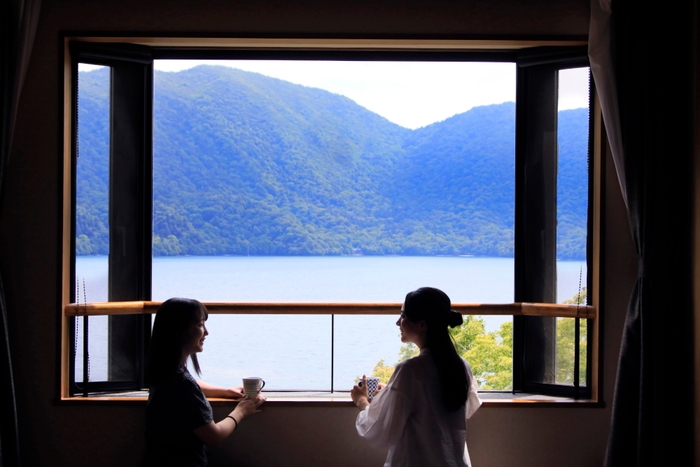 お部屋から中禅寺湖ビューを愉しむ