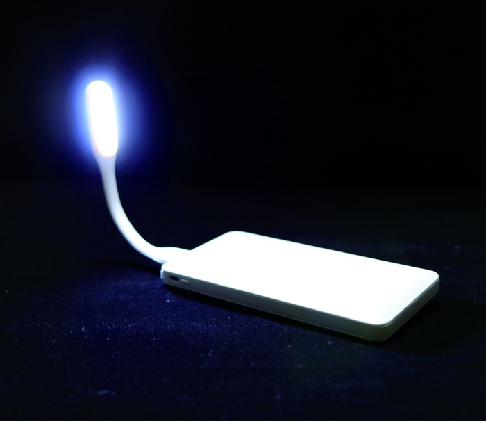 電気の備蓄ST-18 ライト点灯