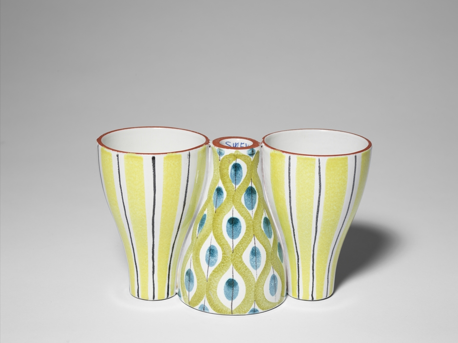 (4)キャンドルホルダー付花入、ファイアンス、1940年代、絵付：カーリン・グスタヴソン