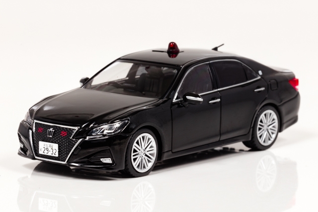 1/43 トヨタ クラウン アスリート 2017 警視庁高速道路交通警察隊車両(覆面):左前