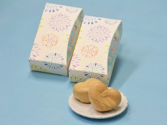 プチギフトにオススメ！花火の絵柄が目印 あいさつ最中2個入 夏限定デザイン箱 発売中！