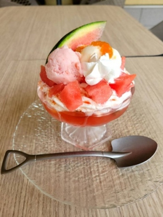 鳥取県産すいかミニパフェ